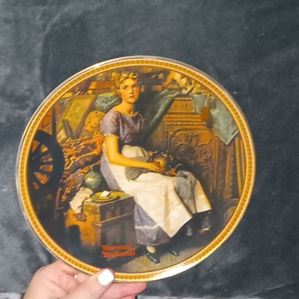 Mint condition Norman Rockwell plate limited number "dreaming in the attic"
